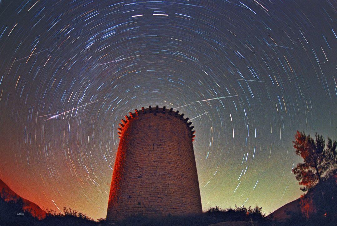 用AI绘制流星：打造星空流星雨效果教程