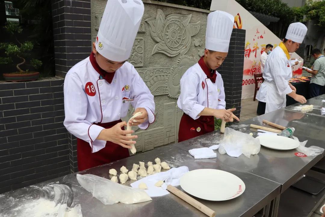 AI智能烹饪：打造个性化美食宴，解锁全新烹饪体验