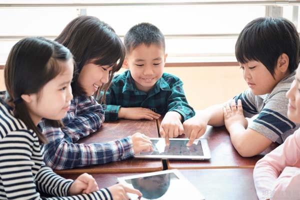 全面解析幼师教育：提升教学质量与学生互动的实用文案