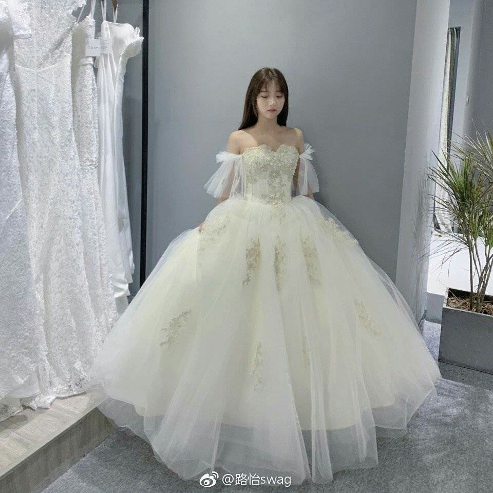 母女婚纱头像：动漫与真人款，礼服造型精选