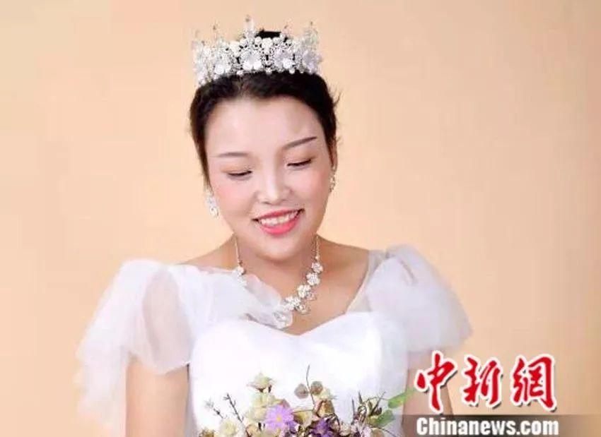 探索母女共拍婚纱照的深层寓意与情感价值