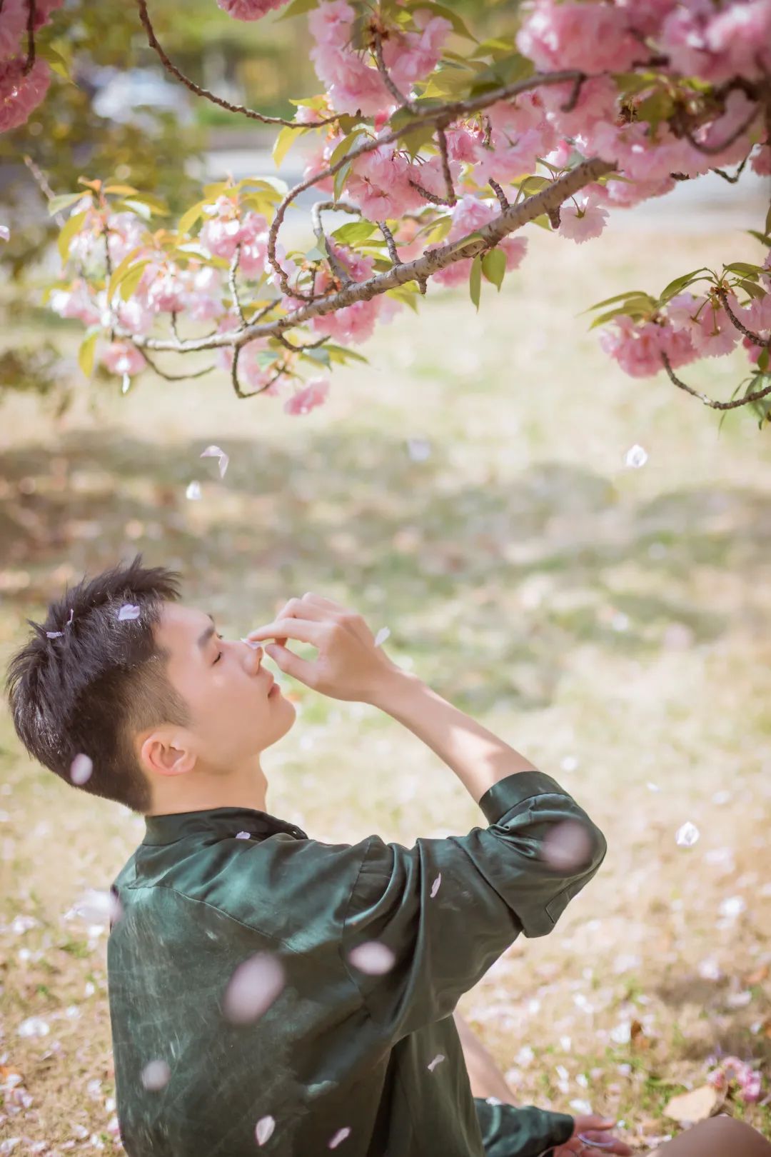 探索男生写真摄影：揭秘专业拍摄技巧与风格